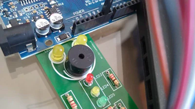 Placa robô para soldagem e ensino de programação com Arduino featured image